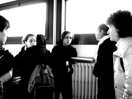 [ Dans les couloirs ] =+> [ Les filles de la 505 ]